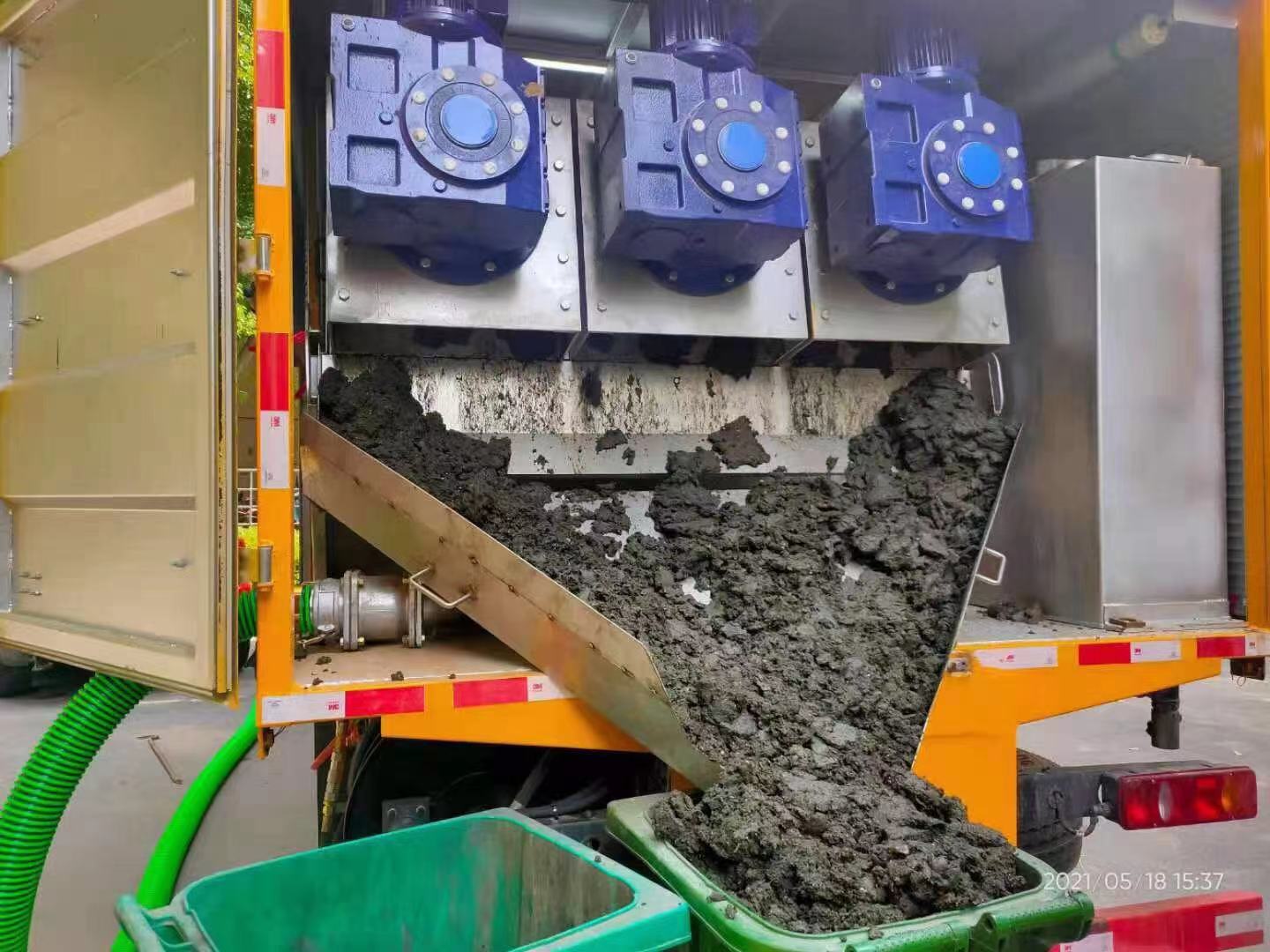 岫岩化粪池清掏城市维护站-泥浆净化干湿分离处理